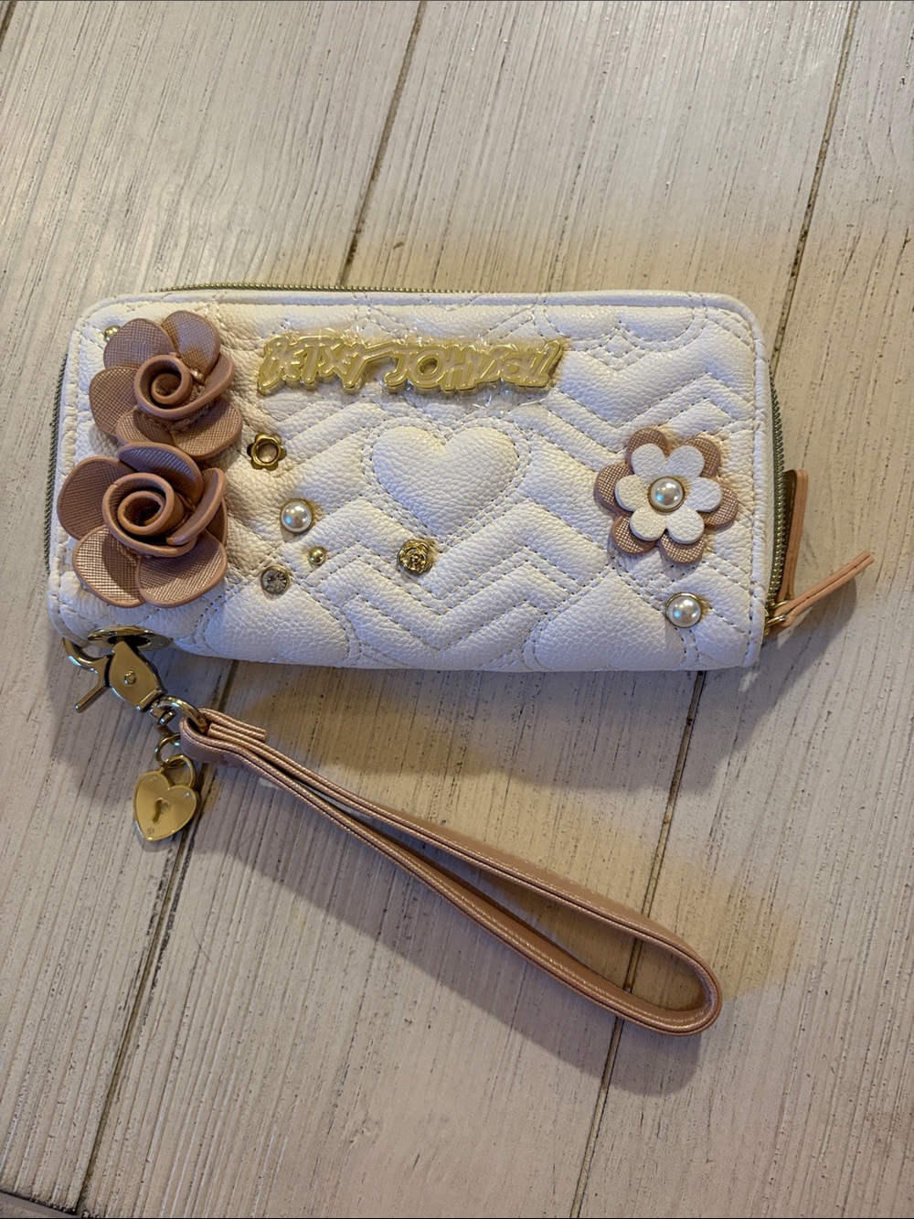Betsey Johnson White Quilted Wristlet Wallet with Cream Floral Accents